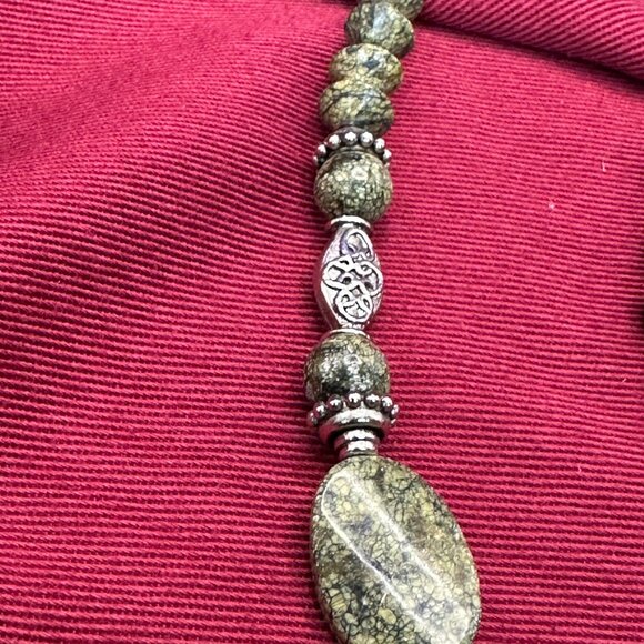Green Natural Semi-Precious Stone Pendant Necklace with Silver-Tone Accent Beads - Picture 12 of 15